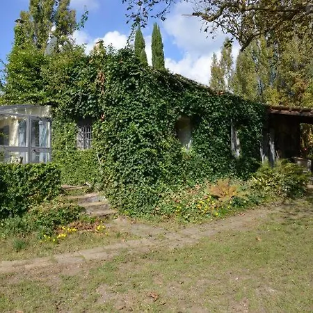 Sleeps 14 Marta