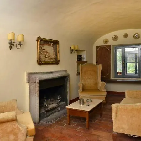 Sleeps 14 Marta